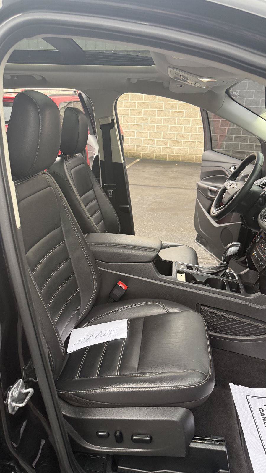 Used 2019 Ford Escape Titanium FWD image 23