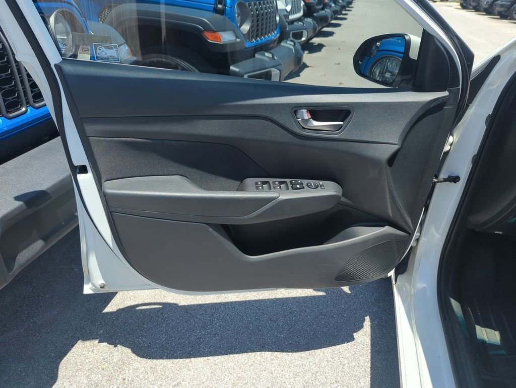 Used 2019 Hyundai Accent SEL FWD image 18