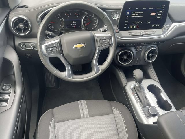 Used 2024 Chevrolet Blazer LT w/ Midnight/Sport Edition FWD image 13