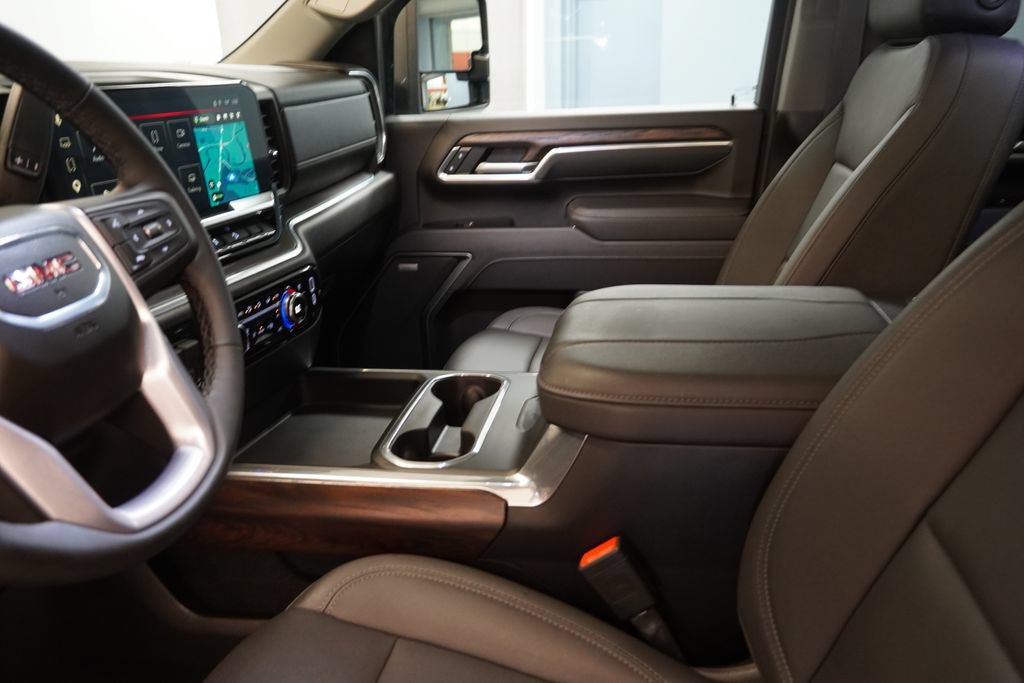 Certified 2026 GMC Sierra 2500 SLT AWD/4WD image 8