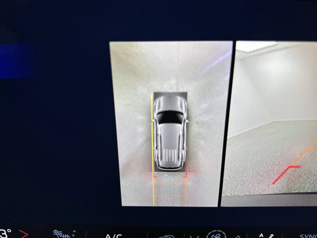 Used 2026 Chevrolet Traverse Z71 w/ Driver Confidence Package AWD/4WD image 38