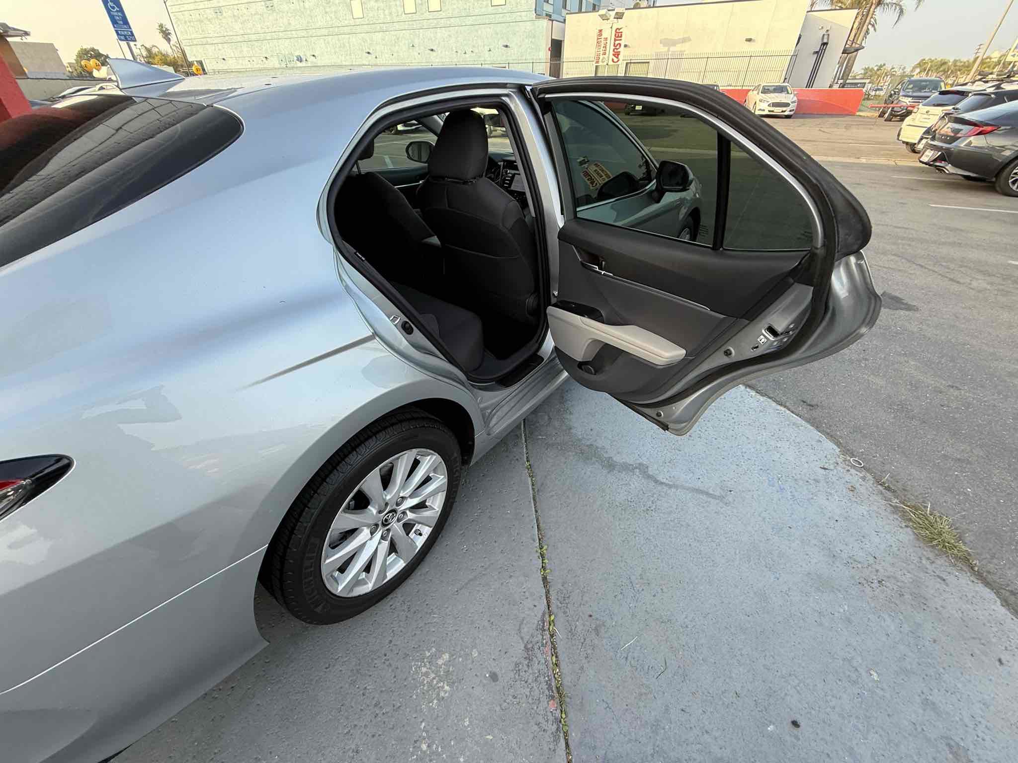 Used 2019 Toyota Camry LE image 44