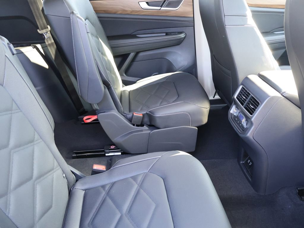New 2026 Volkswagen Atlas SE image 14