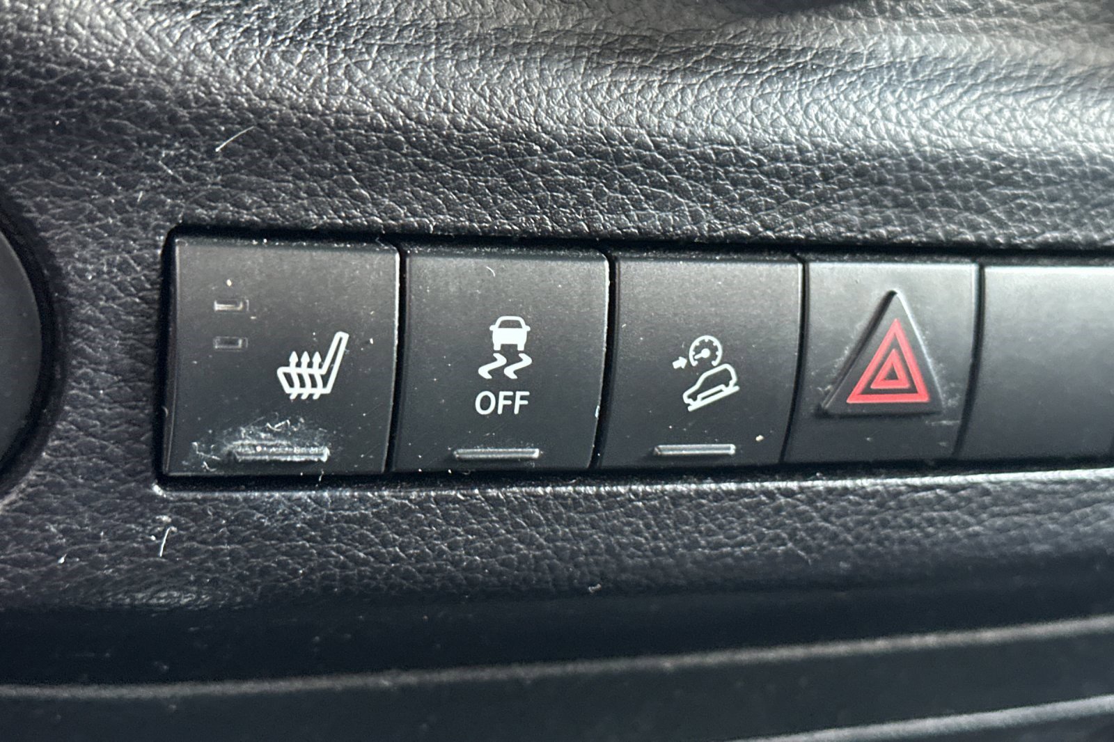 Used 2017 Jeep Wrangler 75th Anniversary image 32