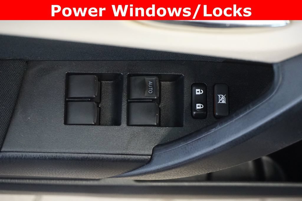 Used 2015 Toyota Corolla LE FWD image 6