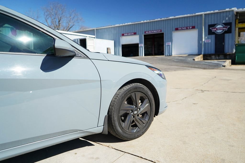 Used 2022 Hyundai Elantra SEL w/ Convenience Package image 12