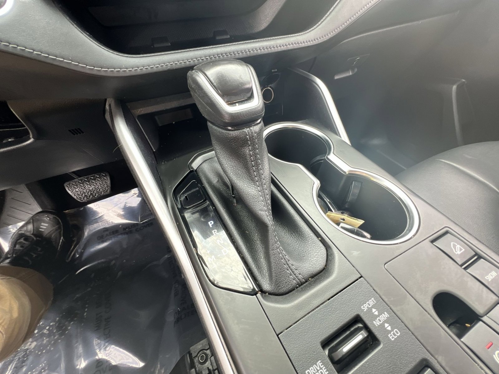 Used 2023 Toyota Highlander XLE image 21