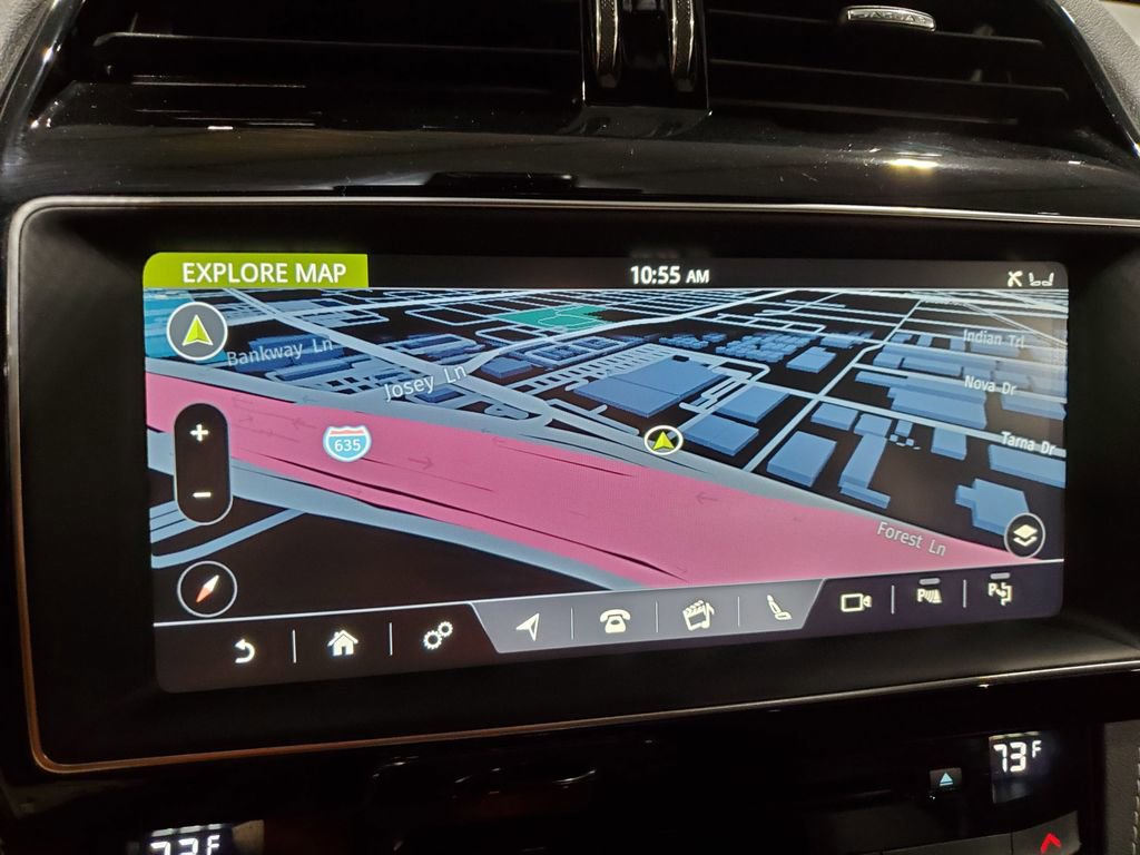 Used 2017 Jaguar F-PACE S image 31