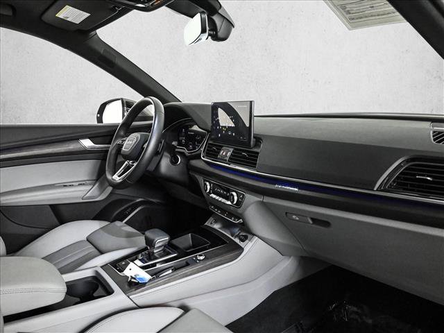 Certified 2025 Audi Q5 2.0T Premium Plus w/ Premium Plus Package AWD/4WD image 23