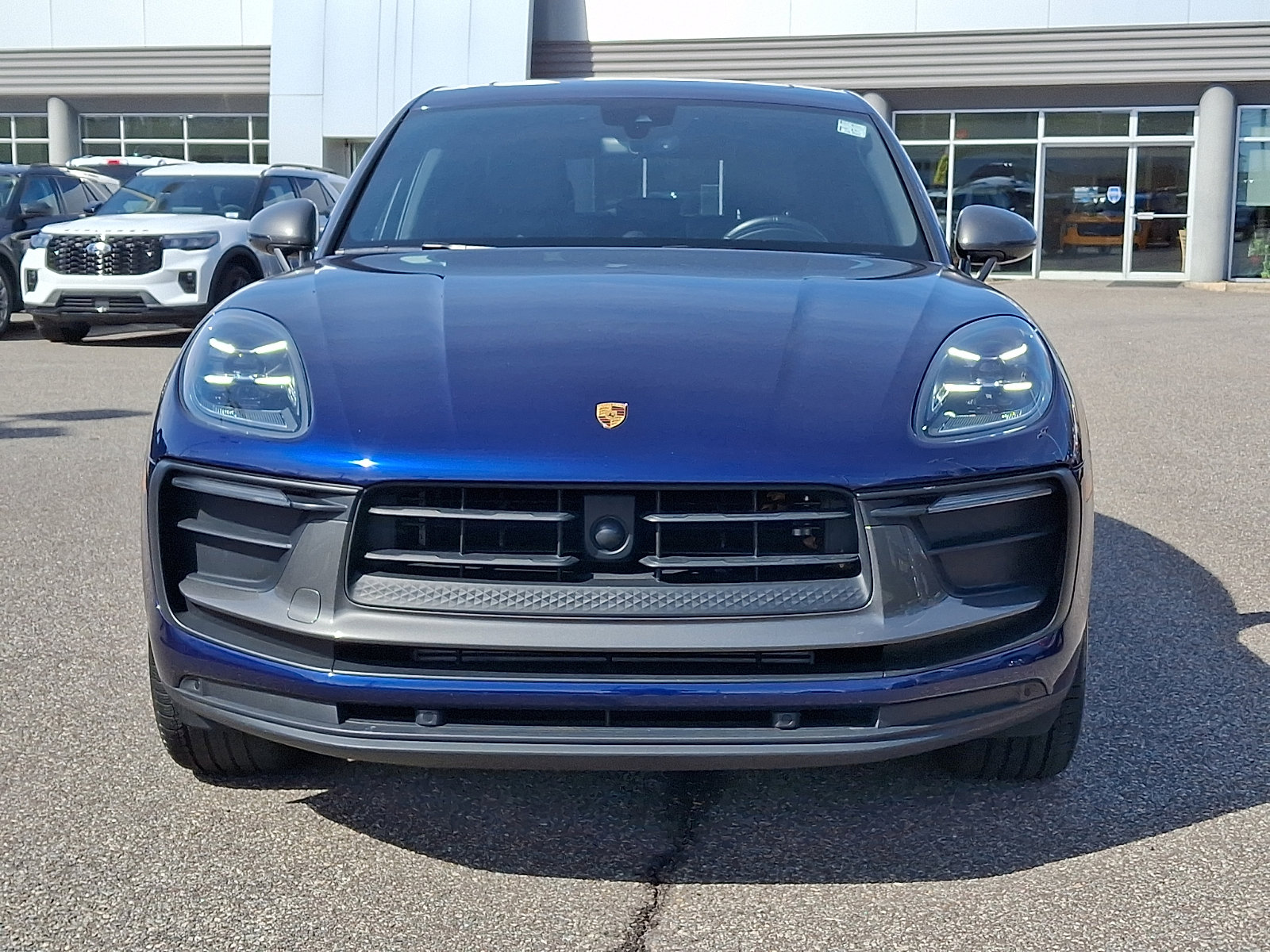 Used 2024 Porsche Macan Turbo image 3
