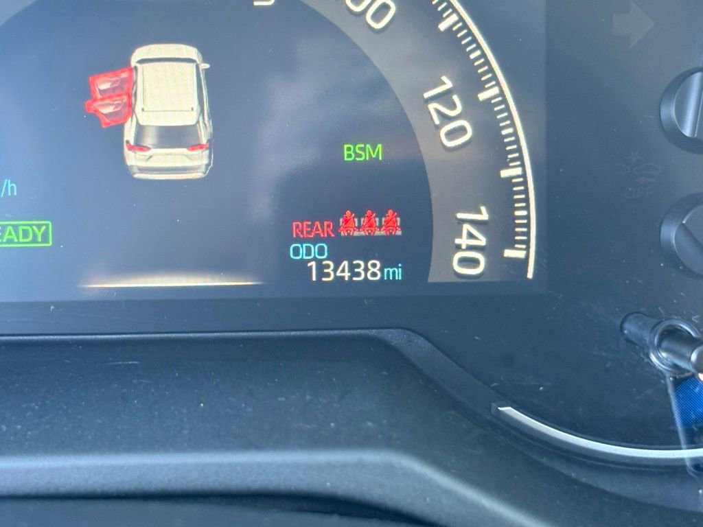 Used 2025 Toyota RAV4 XLE image 16