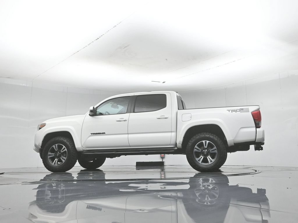 Used 2017 Toyota Tacoma TRD Sport w/ Tow Package RWD image 52