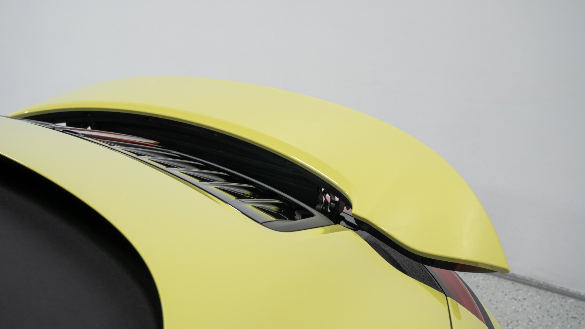 Used 2025 Porsche 911 Carrera image 32