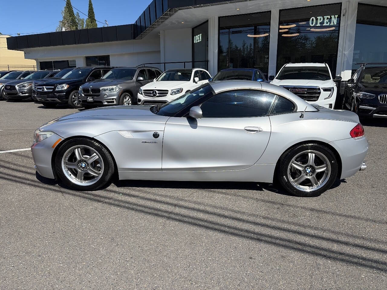 Used 2009 BMW Z4 sDrive35i RWD image 2