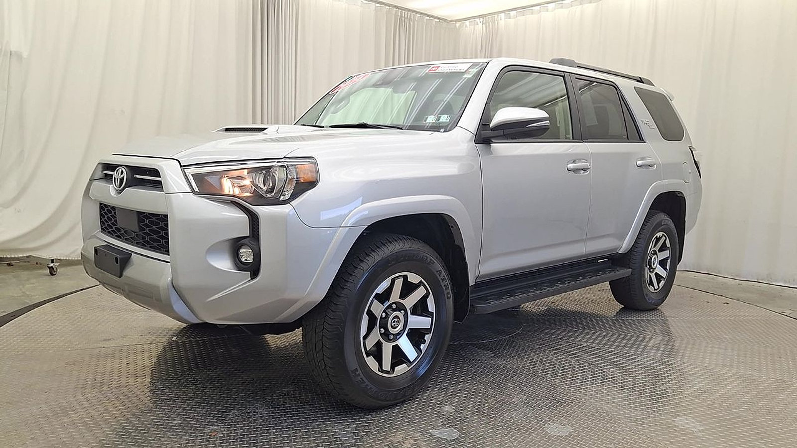 Certified 2024 Toyota 4Runner TRD Off-Road Premium AWD/4WD image 7