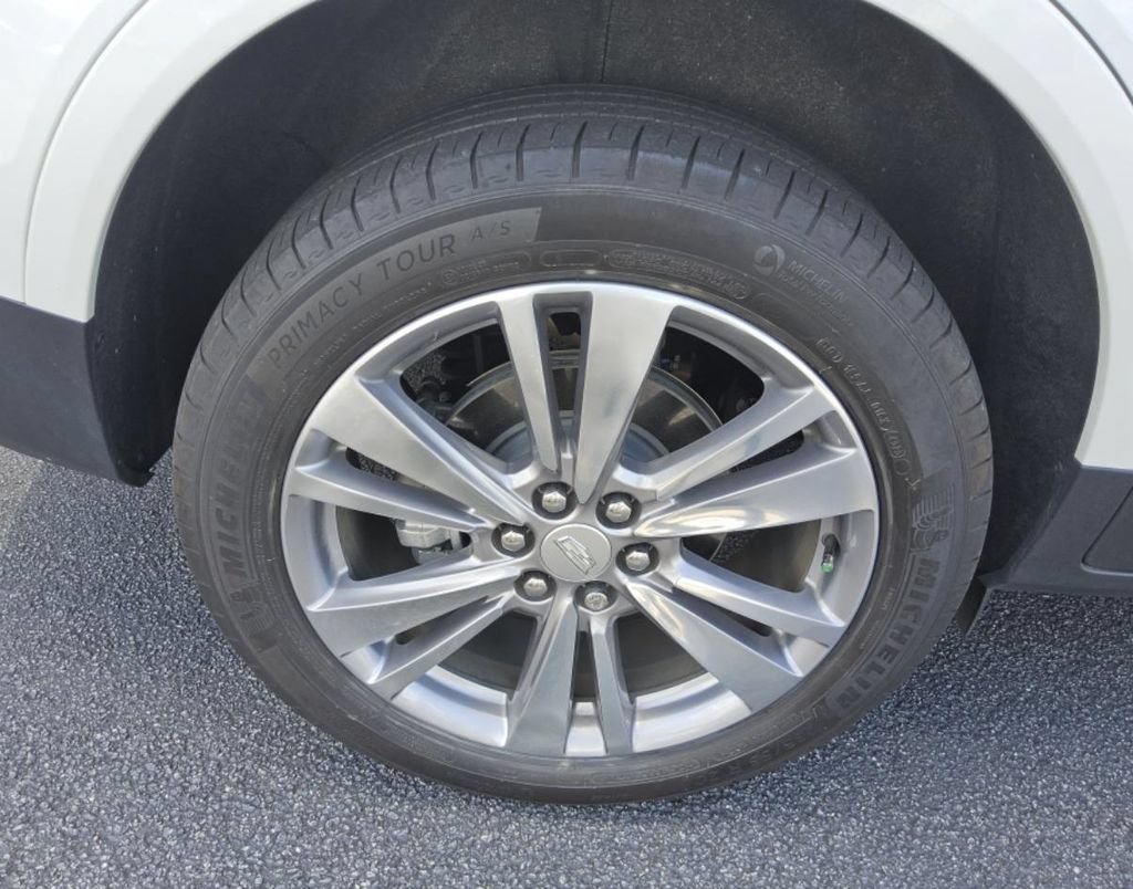 Used 2024 Cadillac XT5 Premium Luxury w/ Technology Package FWD image 8