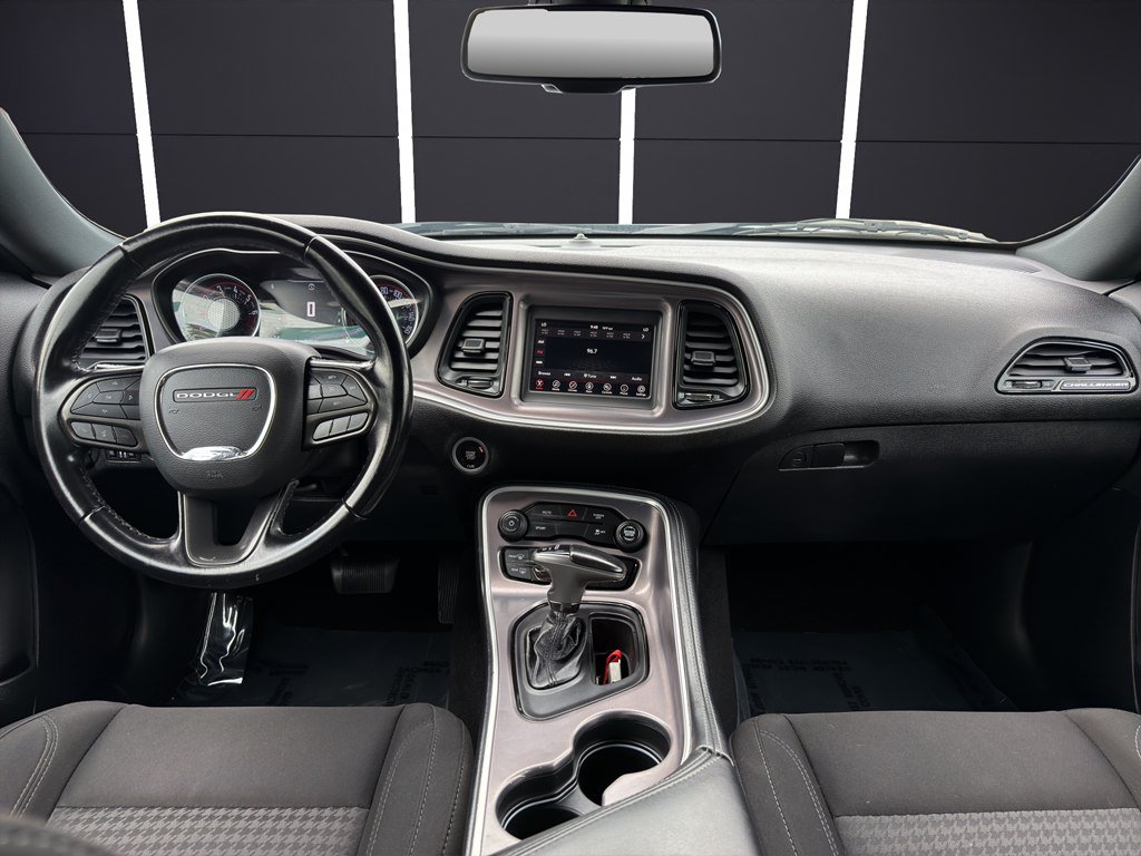 Used 2021 Dodge Challenger SXT RWD image 11