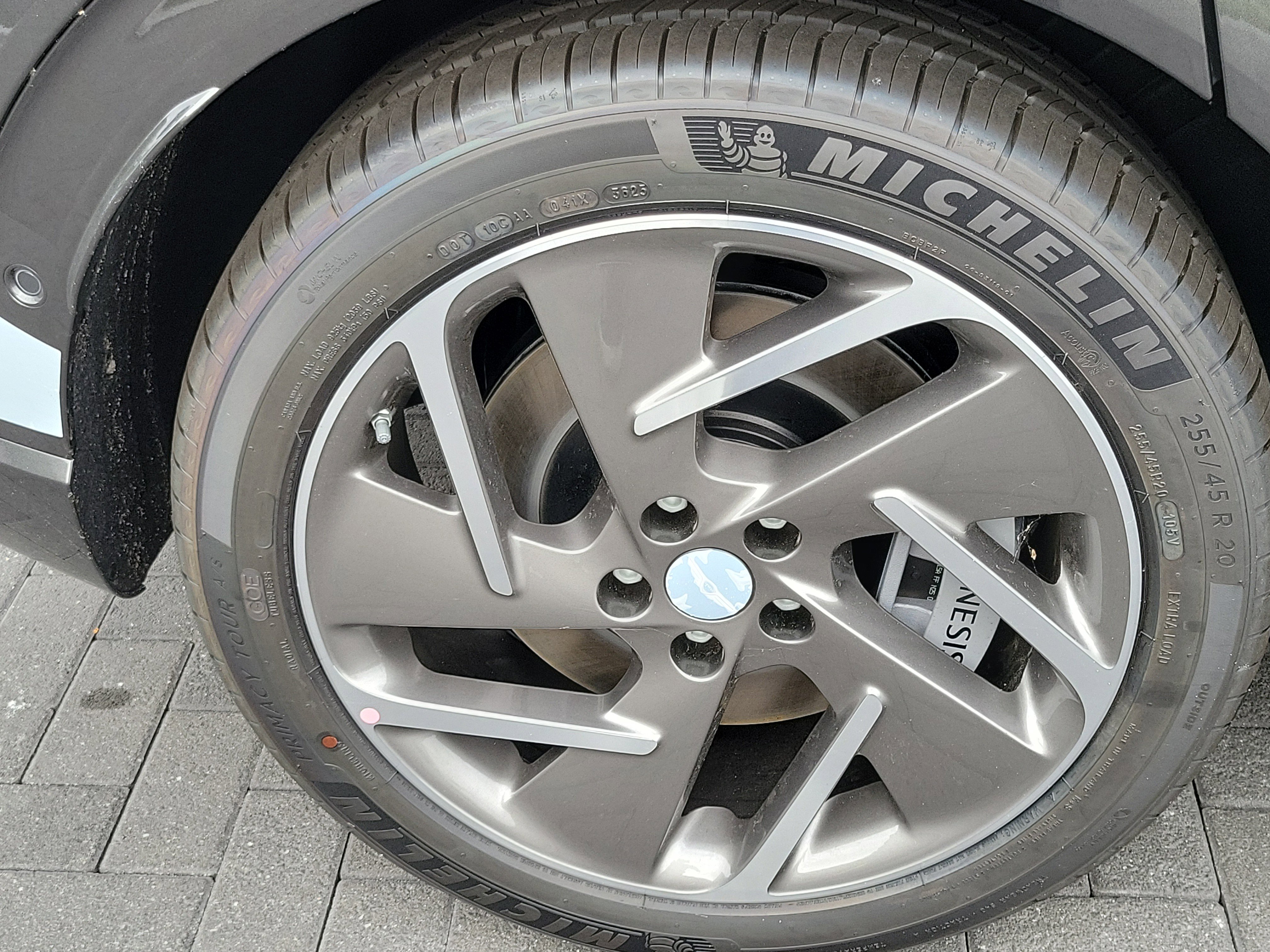 New 2026 Genesis GV60 Advance image 20