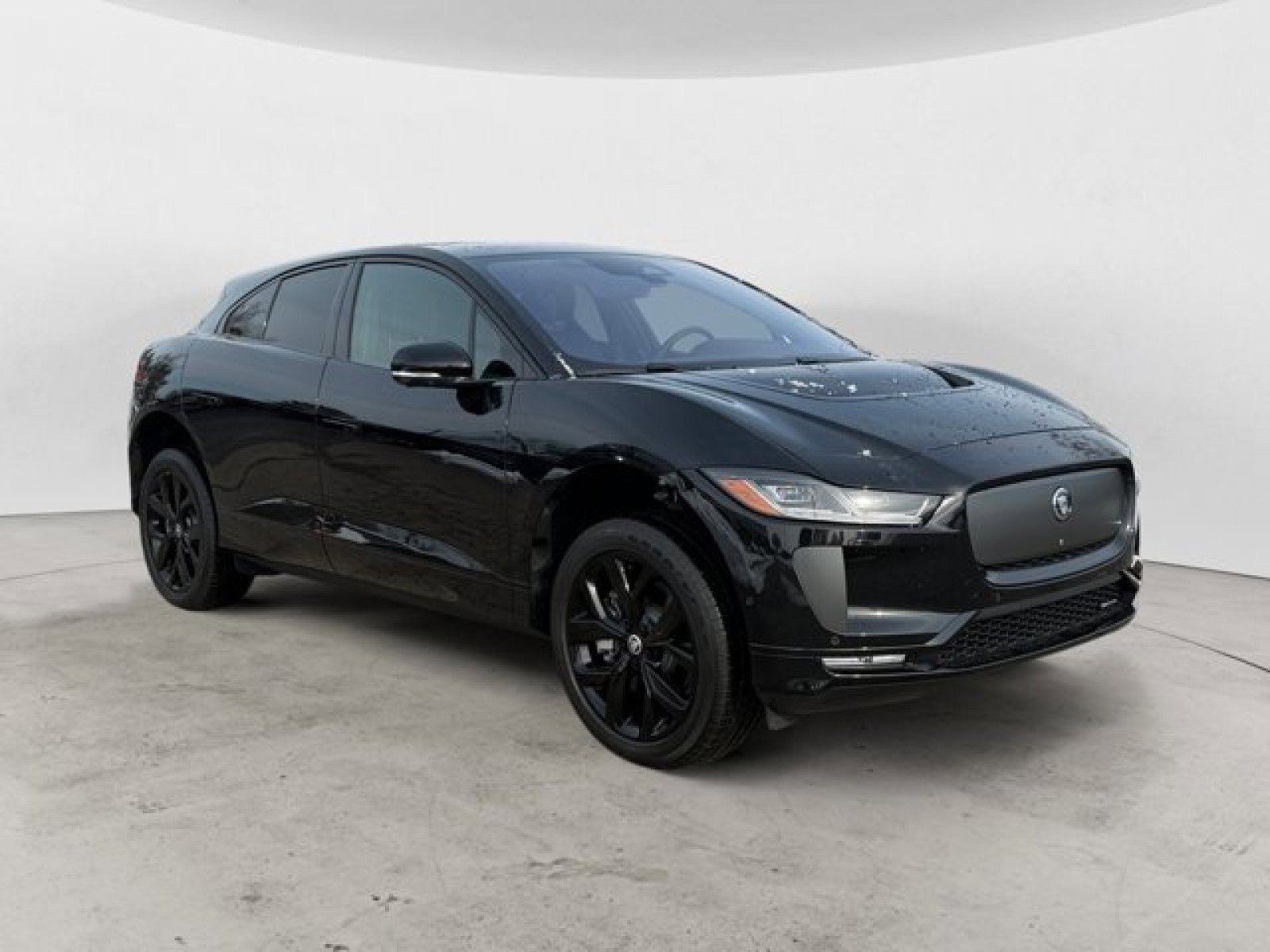 Used 2024 Jaguar I-PACE R-Dynamic HSE image 2