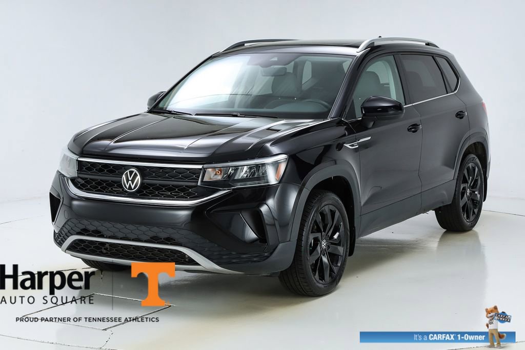 Used 2023 Volkswagen Taos SE w/ Panoramic Sunroof Package image 38