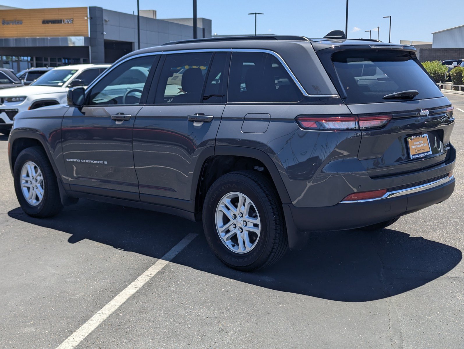 Certified 2025 Jeep Grand Cherokee Laredo w/ MOPAR Finishing Package RWD image 4