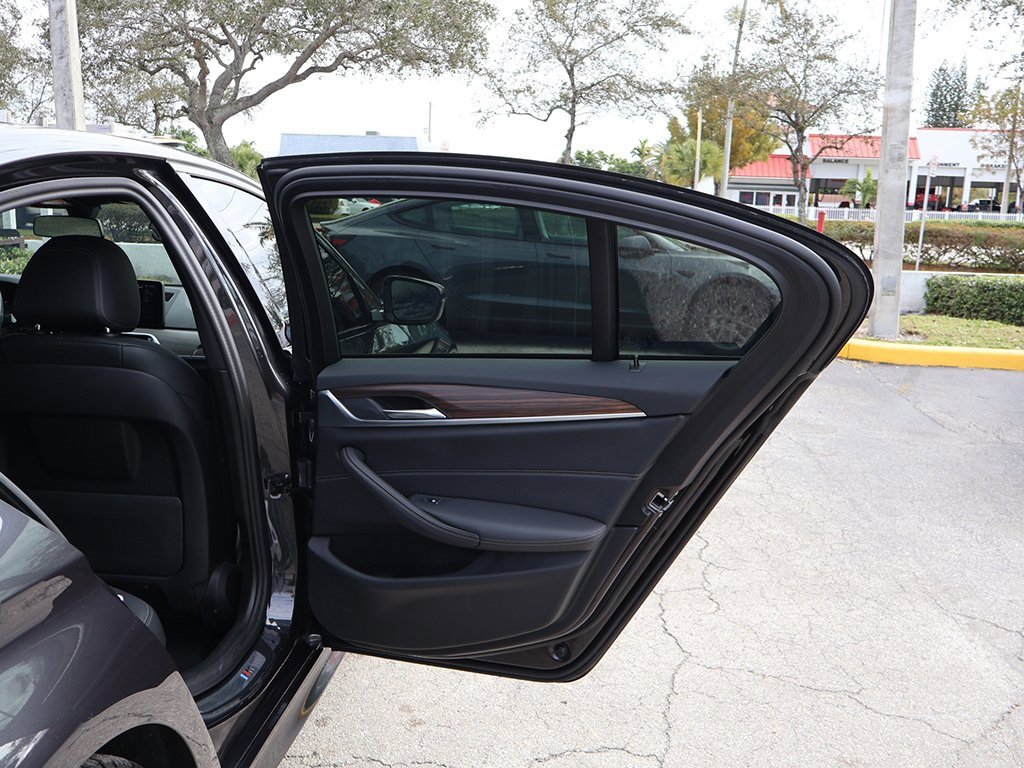 Used 2023 BMW 540i w/ M Sport Package image 26