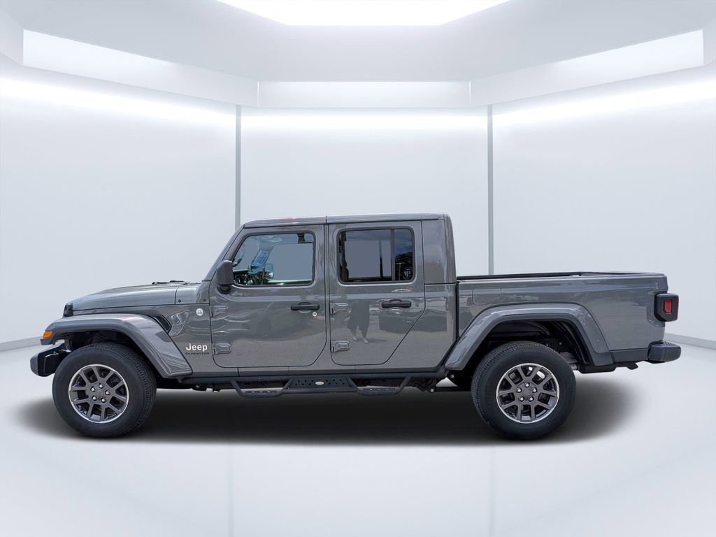 Used 2020 Jeep Gladiator Overland w/ Trailer Tow Package image 6