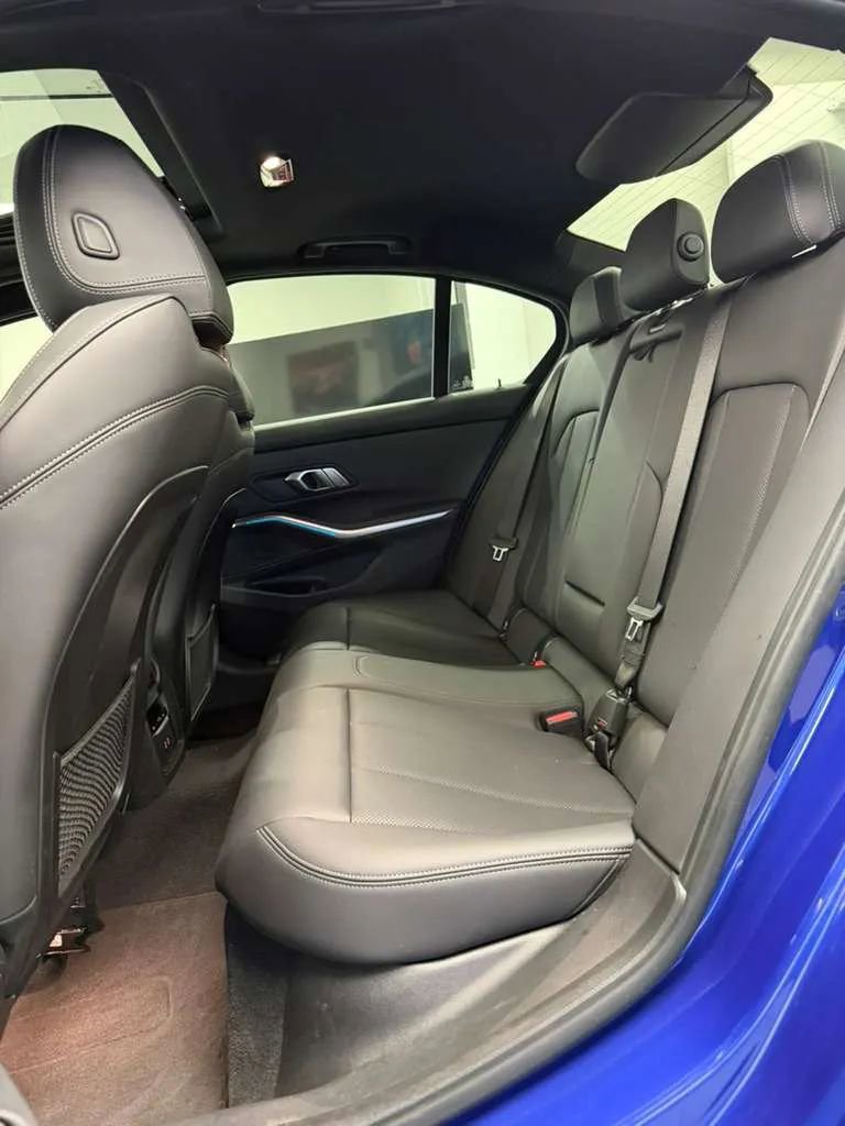 Used 2022 BMW 330e w/ M Sport Package image 10