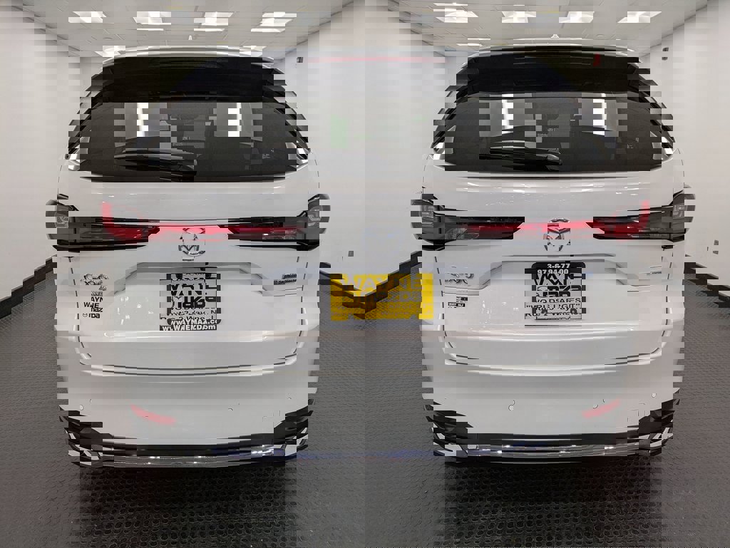 Certified 2024 MAZDA CX-90 Plug-In Hybrid w/ Premium Pkg image 5
