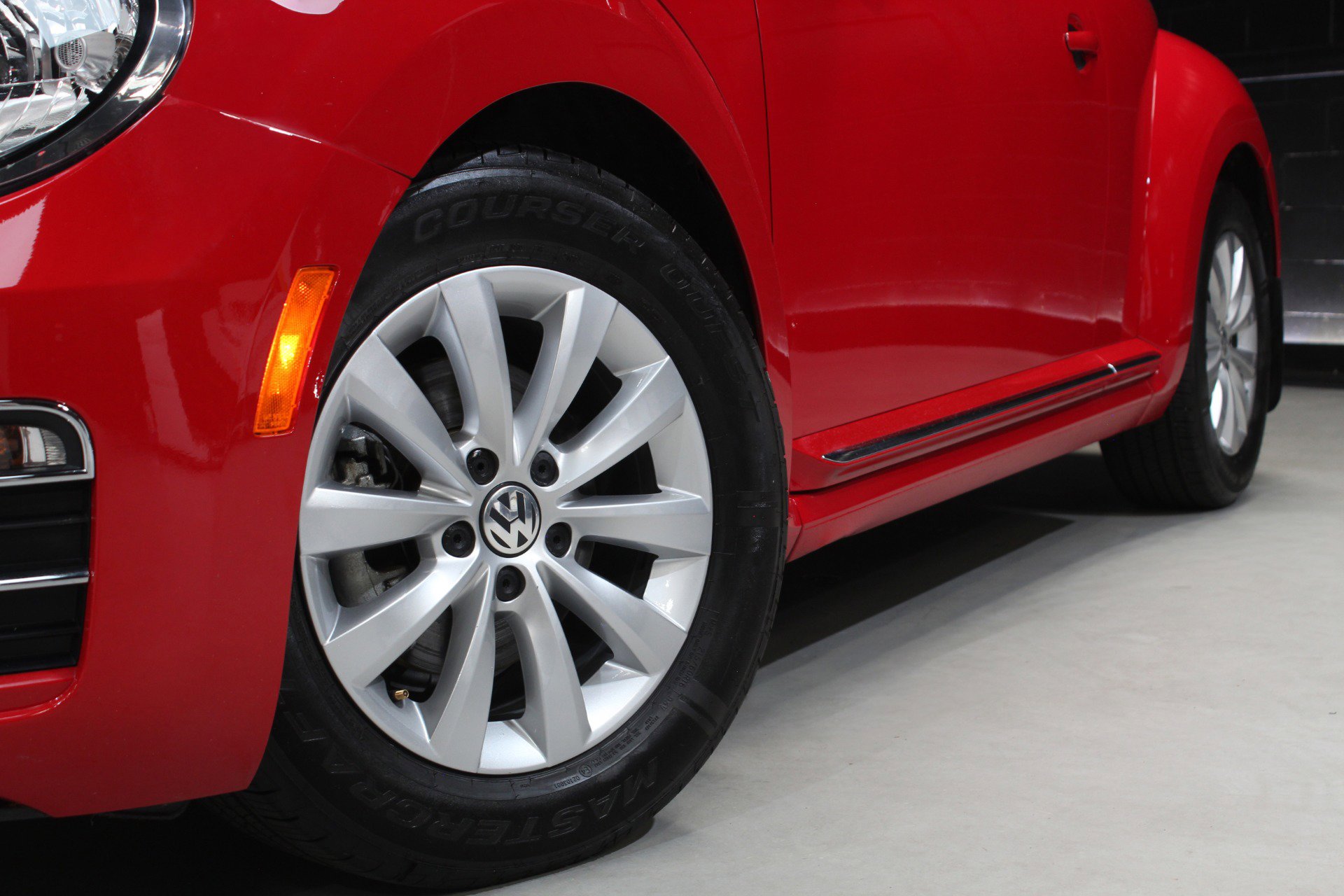 Used 2017 Volkswagen Beetle 1.8T SE FWD image 29