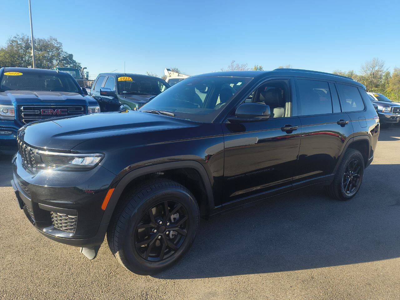 Used 2024 Jeep Grand Cherokee L Altitude image 2