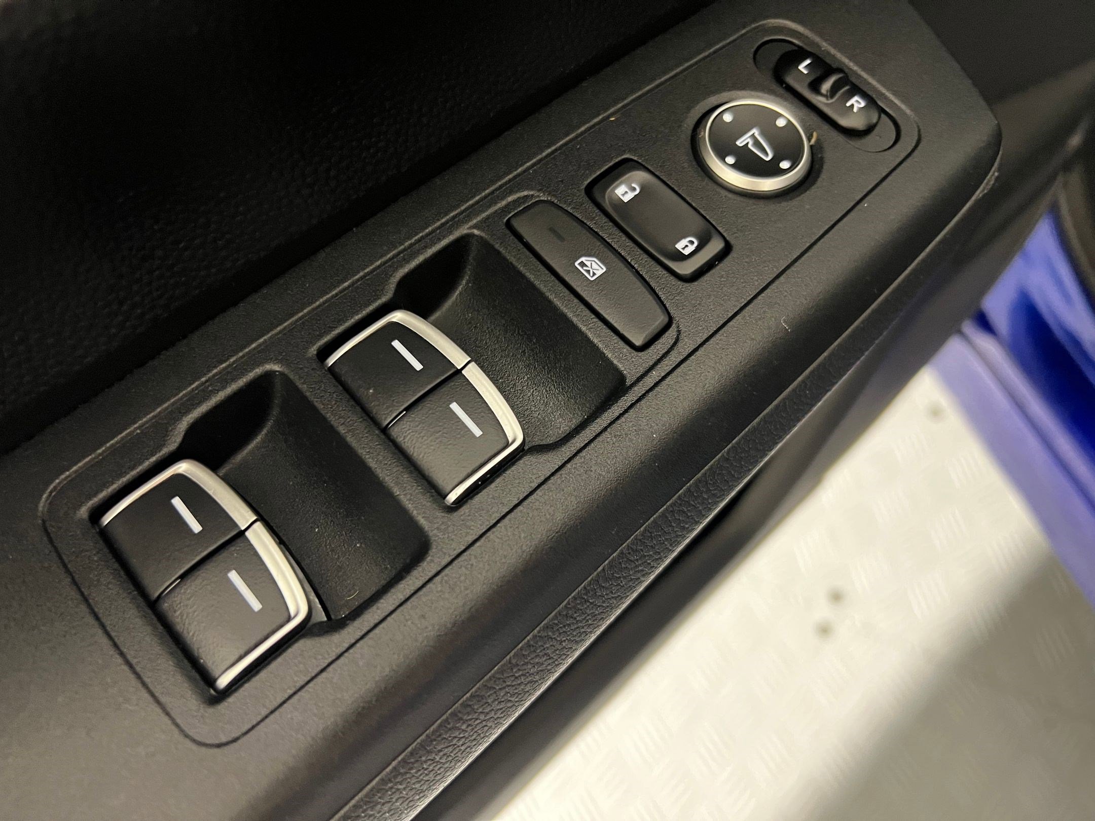 Used 2023 Honda CR-V Sport Touring image 25