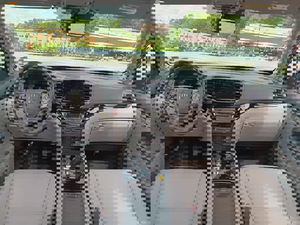 Used 2022 Honda Pilot Touring image 24