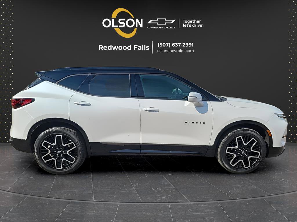 Used 2024 Chevrolet Blazer RS w/ Enhanced Convenience Package image 6