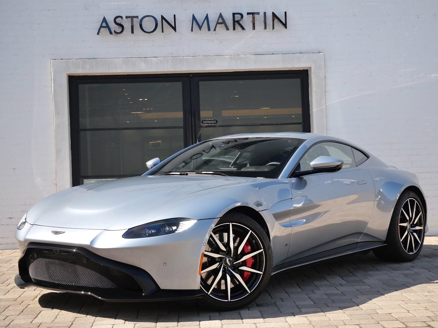 Used 2020 Aston Martin V8 Vantage Coupe RWD image 18