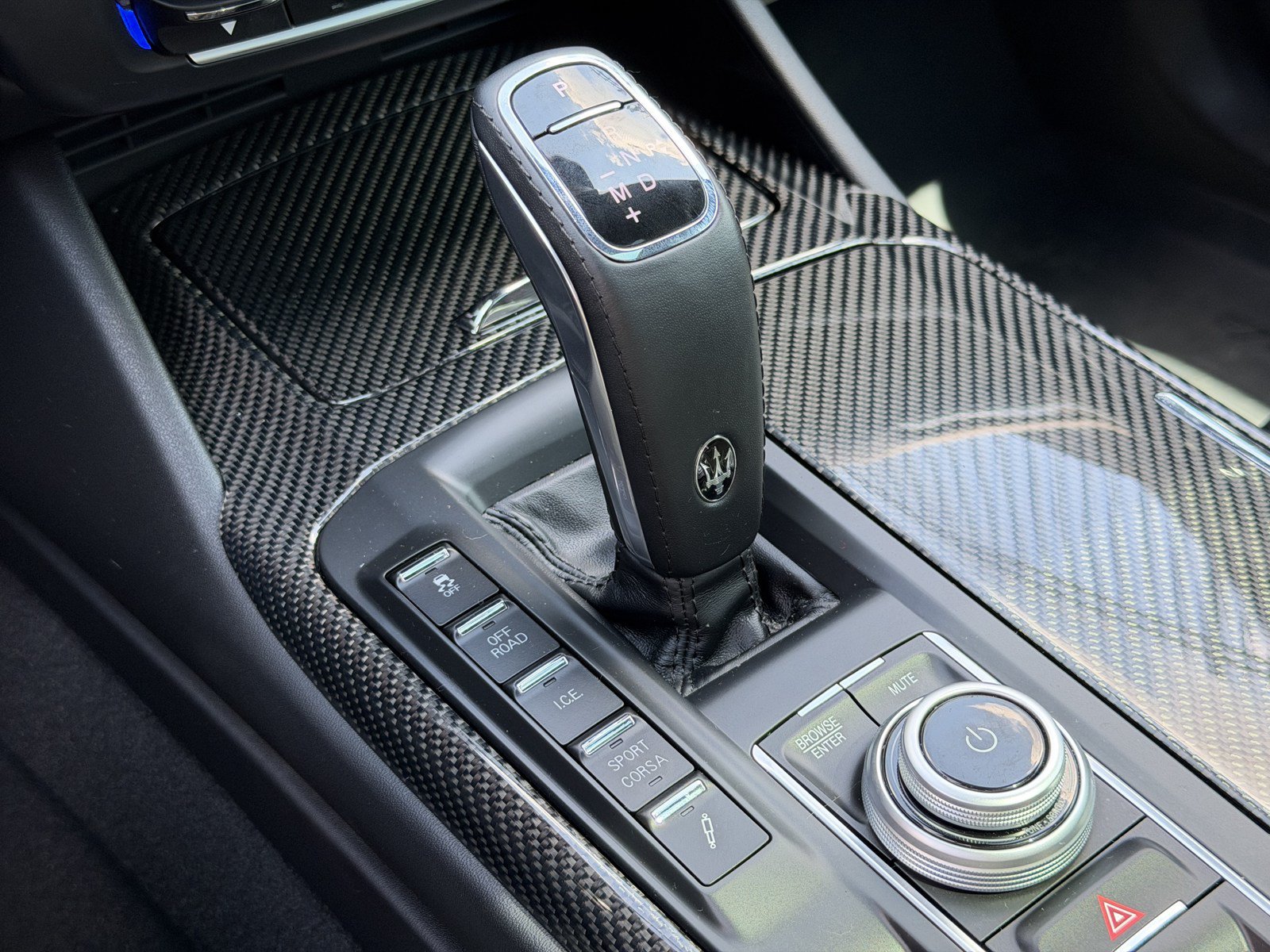 Used 2022 Maserati Levante Trofeo AWD/4WD image 26