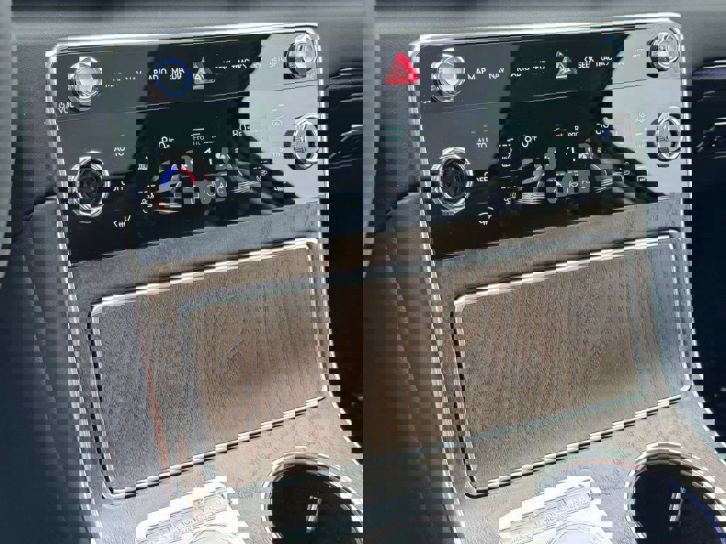 Used 2025 Genesis GV80 3.5T Advanced image 39