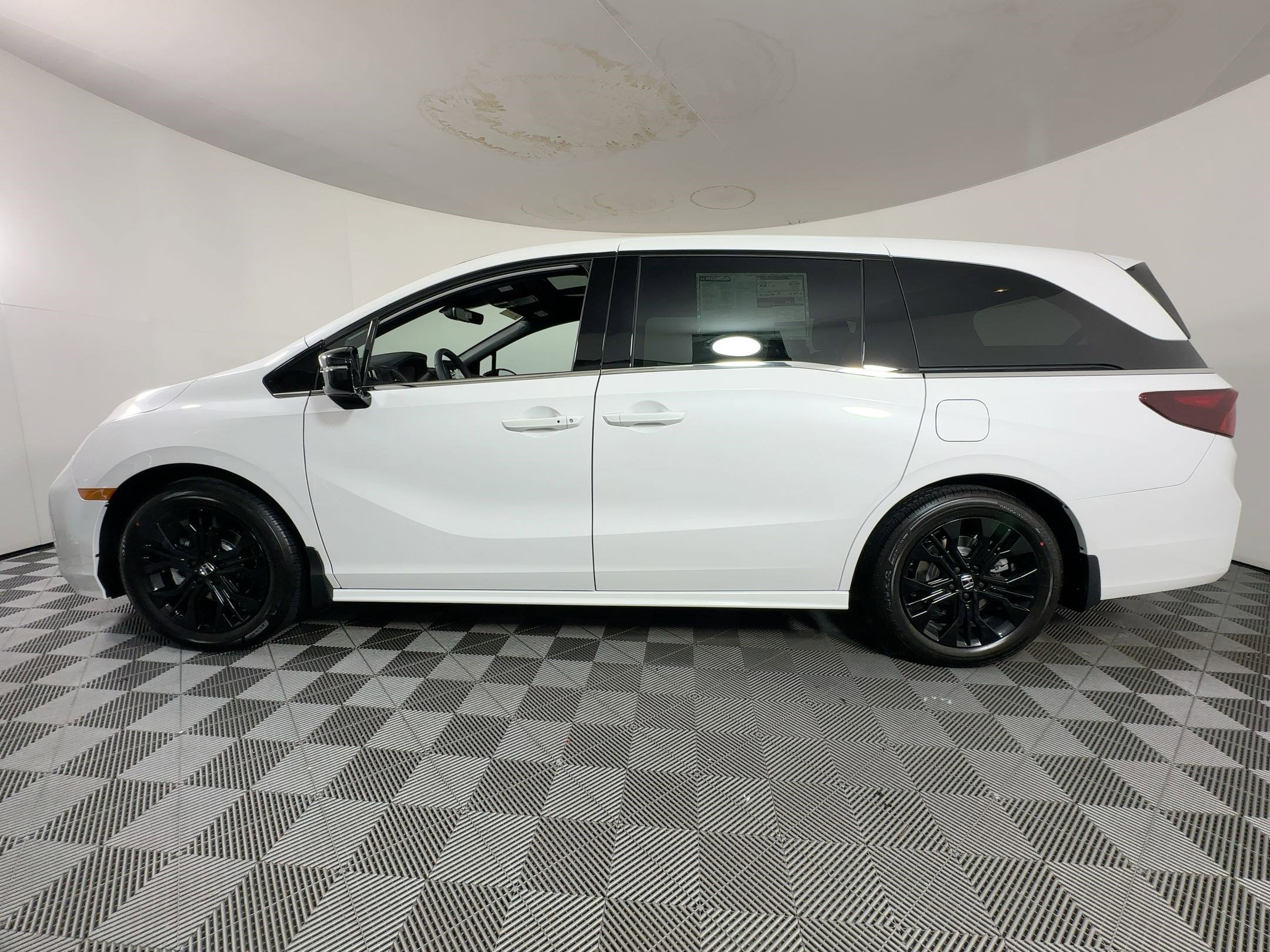 New 2026 Honda Odyssey Sport-L image 2