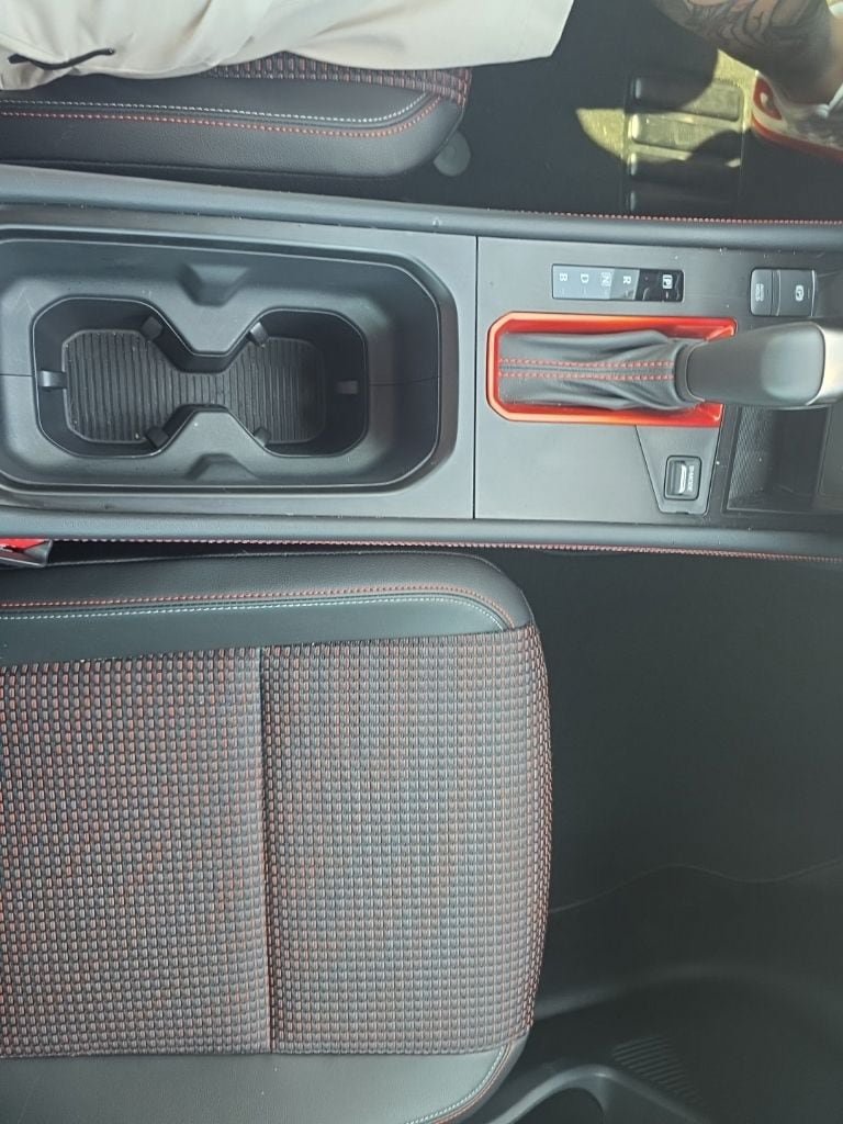 Certified 2025 Nissan Kicks SR FWD image 26