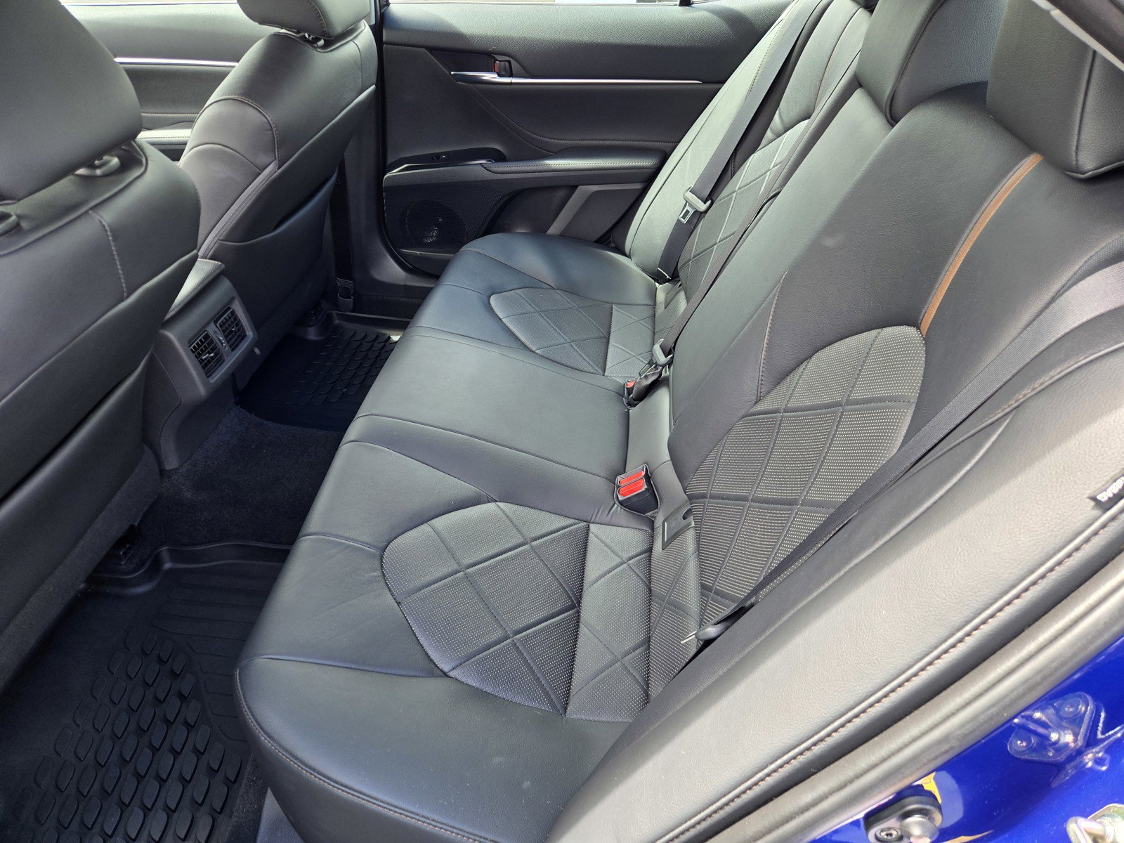 Used 2018 Toyota Camry XLE w/ Audio Package FWD image 12
