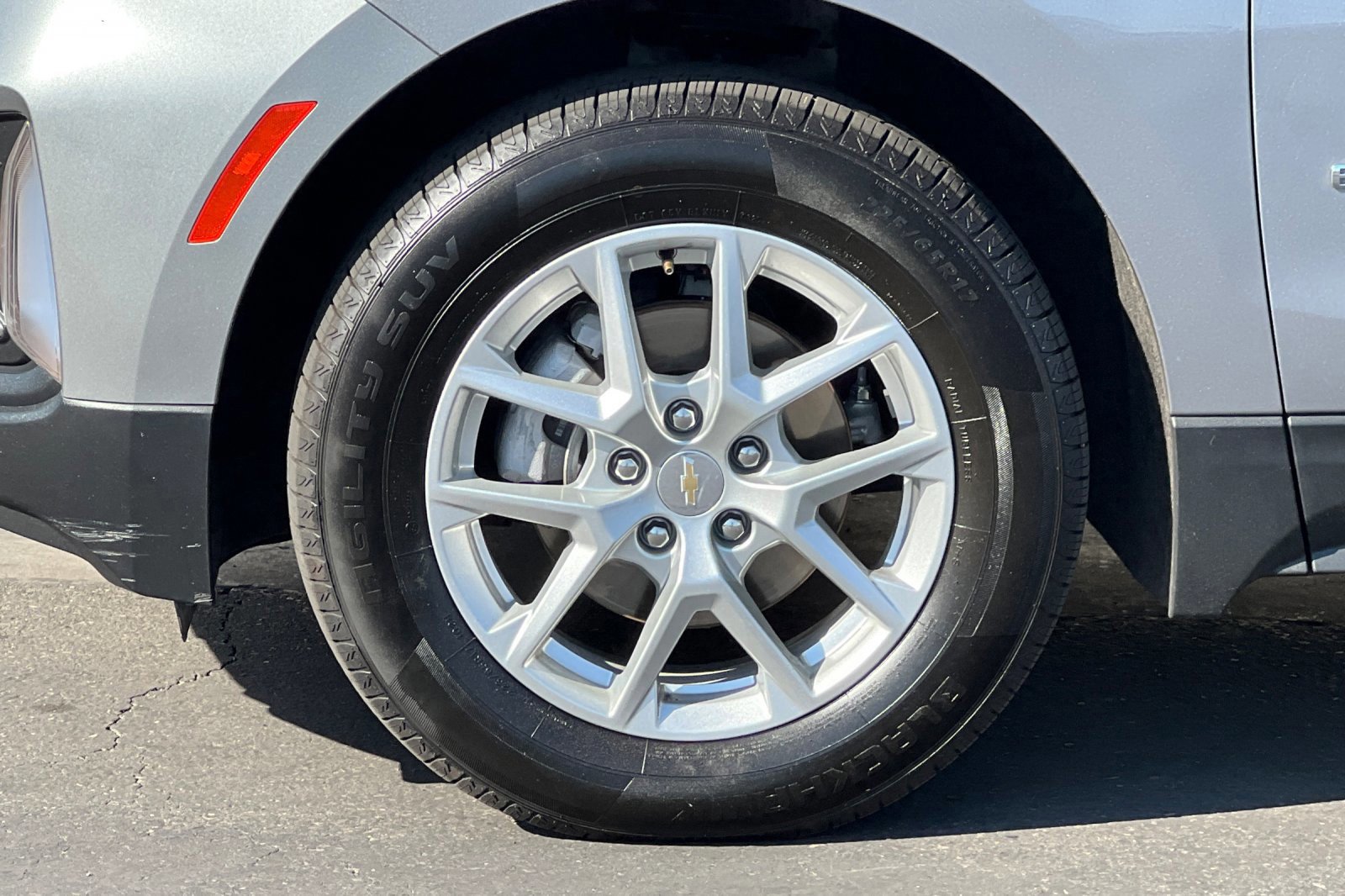 Used 2023 Chevrolet Equinox LT image 26