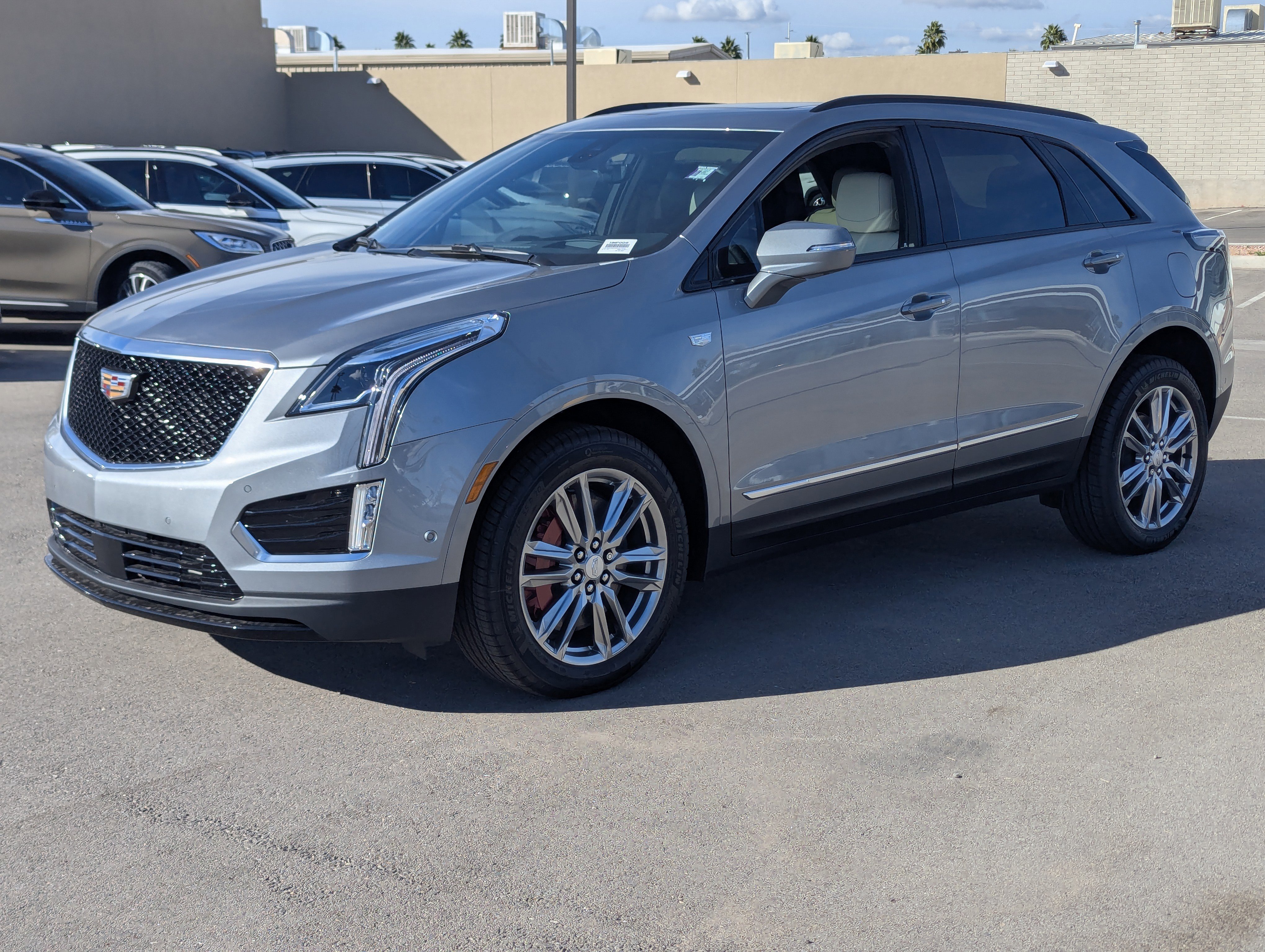 Used 2025 Cadillac XT5 Sportv w/ Technology Package image 5