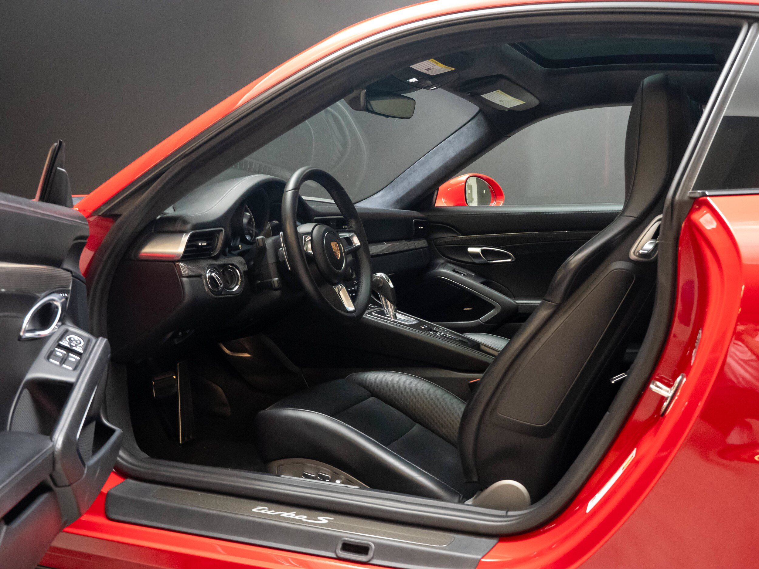 Certified 2019 Porsche 911 Turbo S AWD/4WD image 4