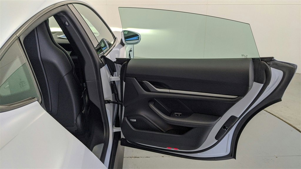 Certified 2025 Porsche Taycan 4S image 84