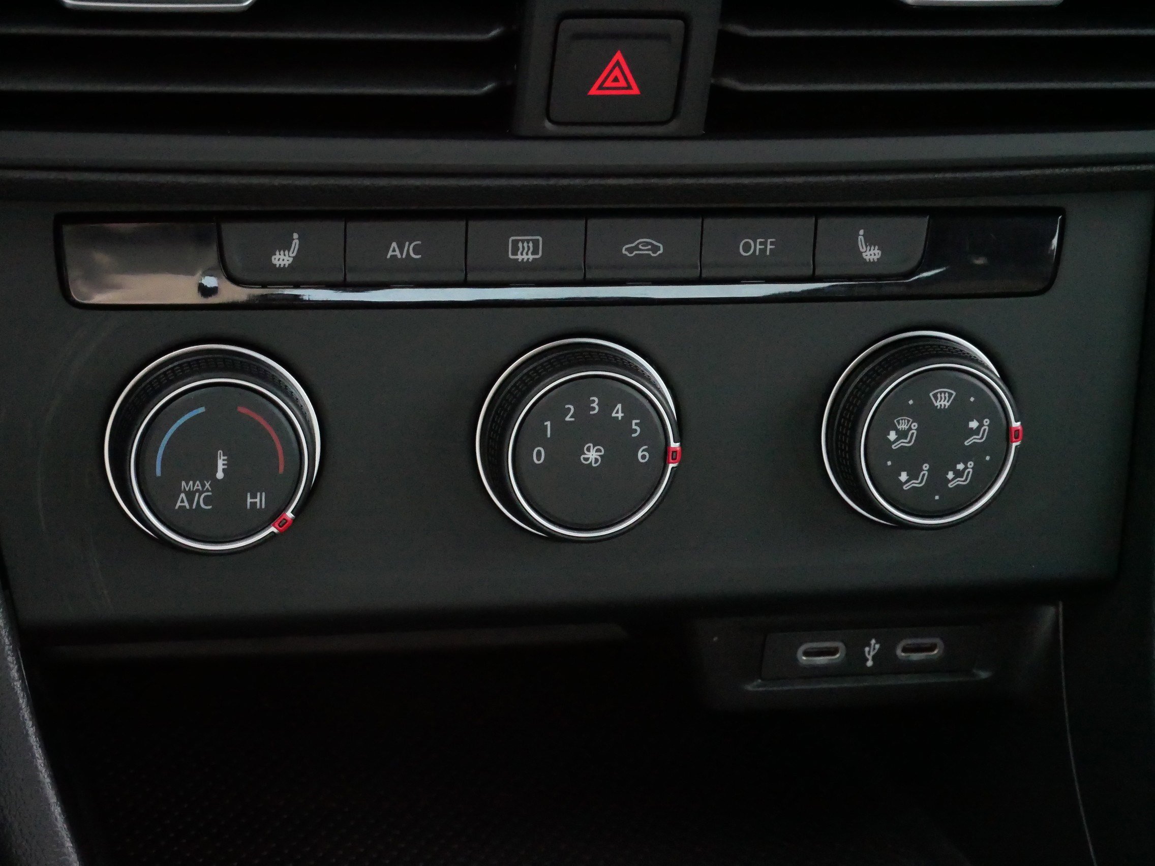 Certified 2024 Volkswagen Jetta Sport image 23