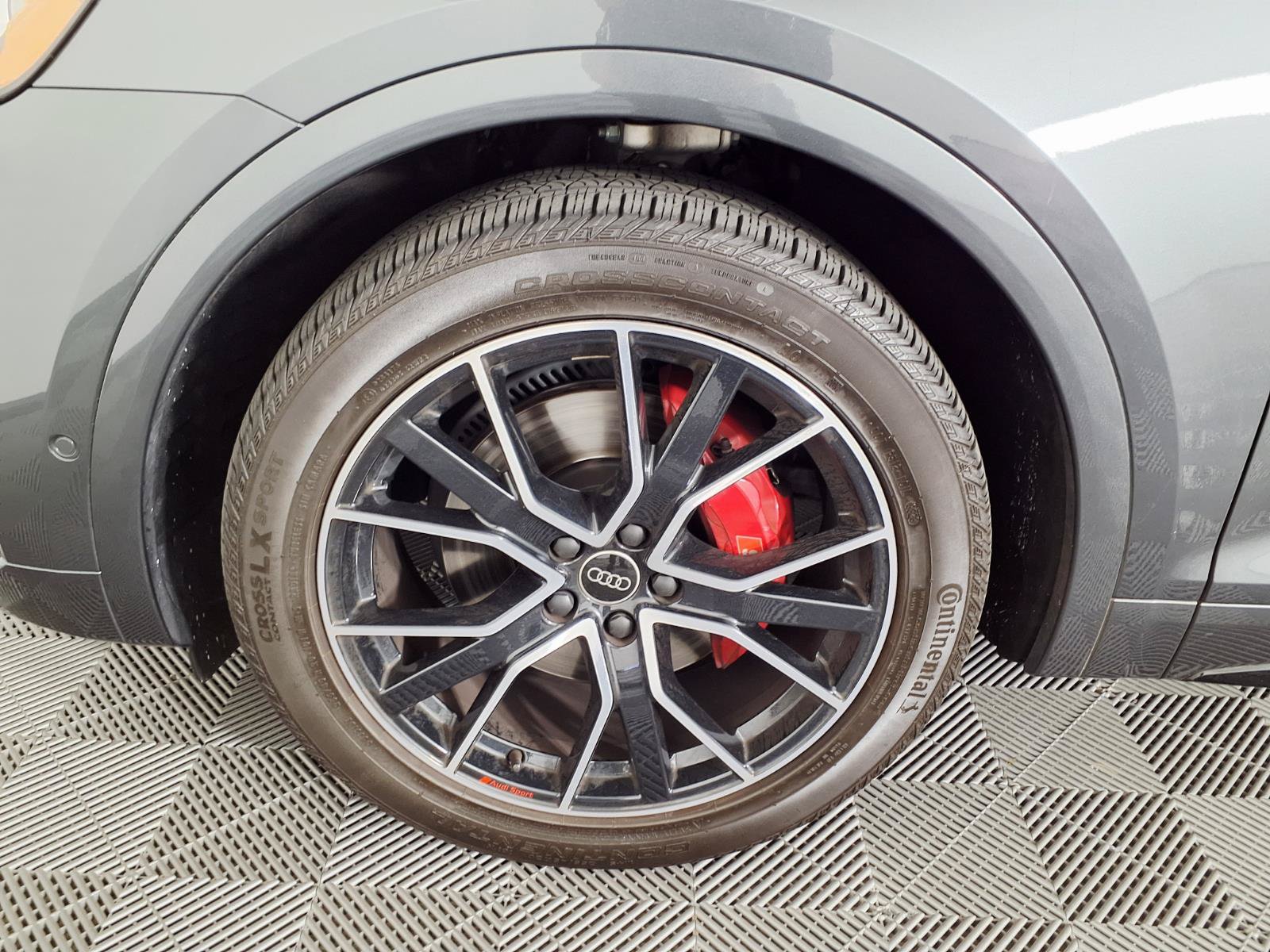 Used 2024 Audi SQ5 Prestige AWD/4WD image 7