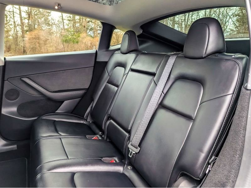 Used 2023 Tesla Model Y Performance image 14