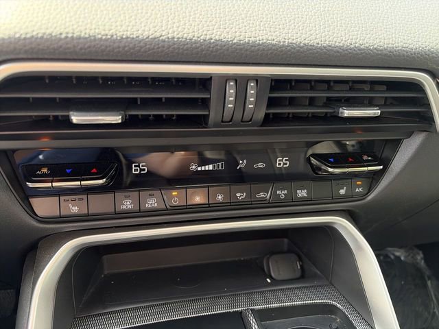 Certified 2024 MAZDA CX-90 Plug-In Hybrid w/ Premium Pkg AWD/4WD image 19
