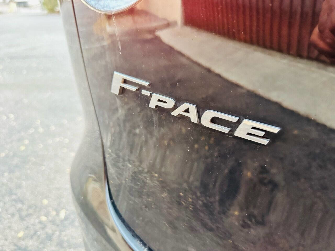 Used 2017 Jaguar F-PACE Prestige image 7