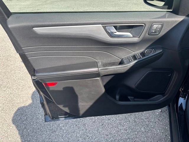 Used 2024 Ford Escape Platinum AWD/4WD image 14